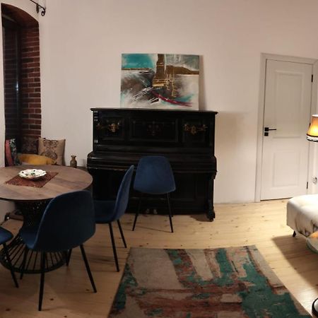 Charm Old Town Studio Брашов Экстерьер фото