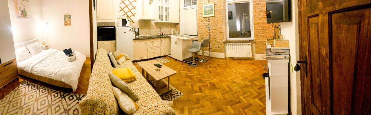Charm Old Town Studio Брашов Экстерьер фото